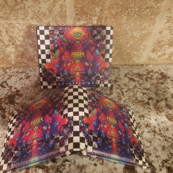 Vegan leather! Psychedelic Mushroom Wallet With Eyes NIB! 👀👀👀🥶🥶🥶 - Picture 4 of 5